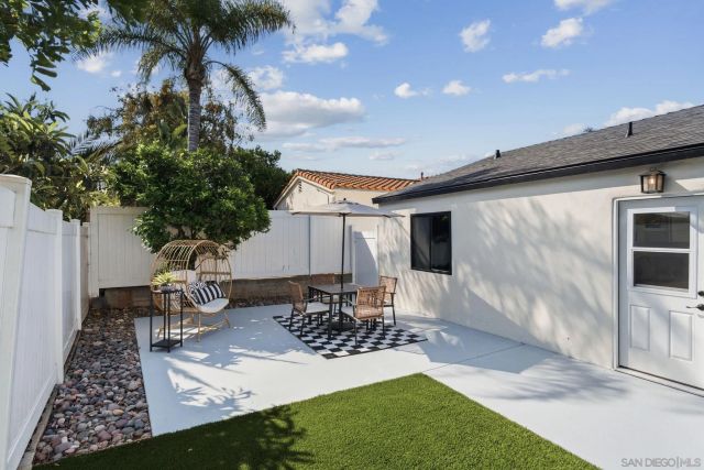 2835 Deerpark Dr., San Diego, CA 92110