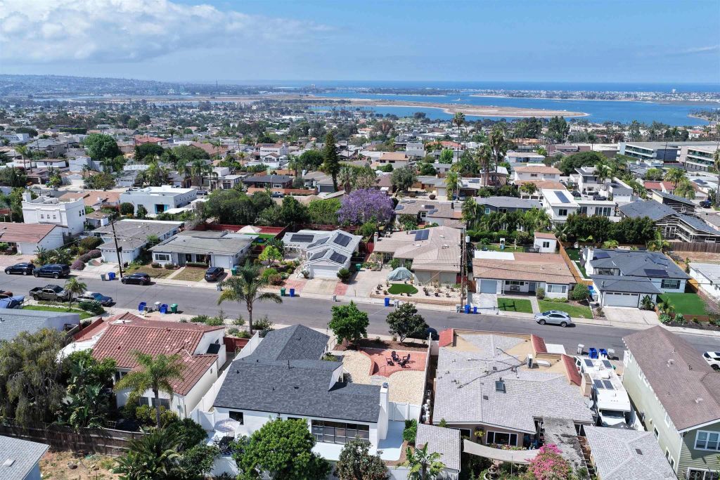 2835 Deerpark Dr., San Diego, CA 92110