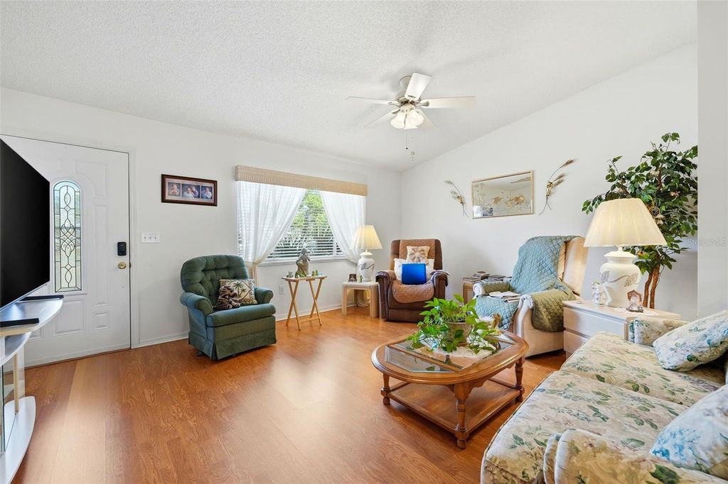 Image 16 of property listing at 10780 SE 174TH PLACE, Summerfield, FL 34491