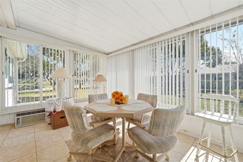 Image 30 of property listing at 10780 SE 174TH PLACE, Summerfield, FL 34491