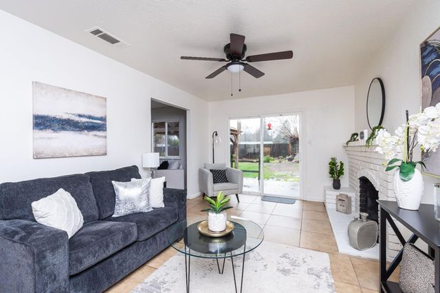 6613 Mirwood Ct, Orangevale, CA 95662