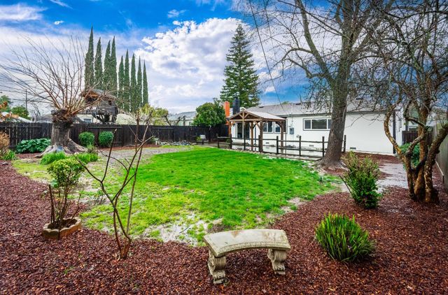 6613 Mirwood Ct, Orangevale, CA 95662