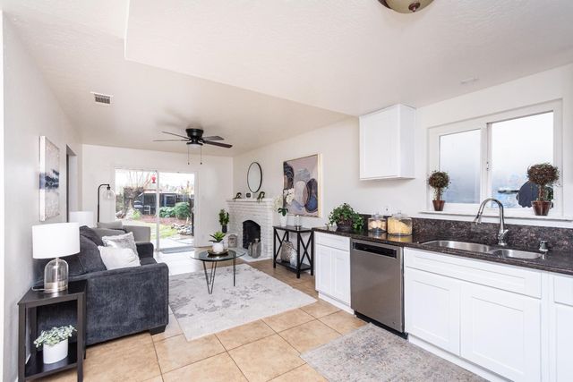 6613 Mirwood Ct, Orangevale, CA 95662