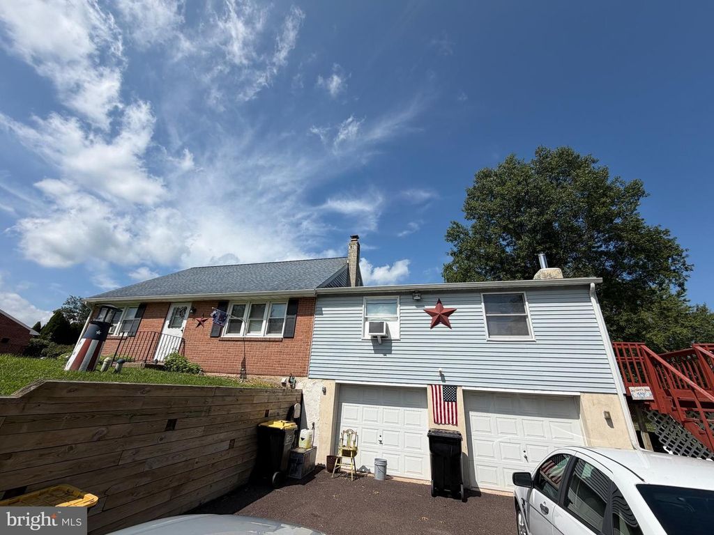 1465 LOTUS DR, POTTSTOWN, PA 19464 — exterior
