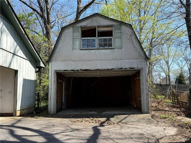 375 Strickland Road, Alpharetta, GA 30004