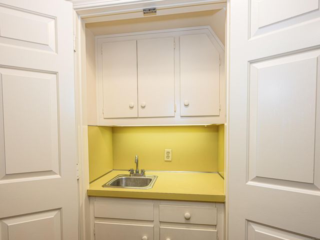 3 Essex Lane 3, Madison, CT 06443