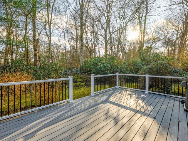 3 Essex Lane 3, Madison, CT 06443