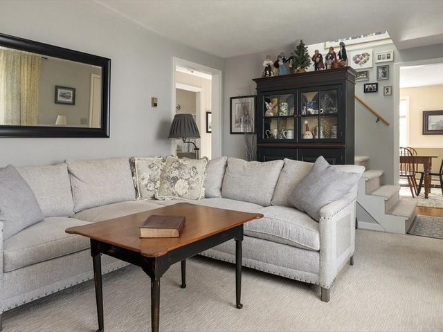 59 Spice Bush Trail, Narragansett, RI 02882