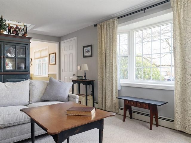 59 Spice Bush Trail, Narragansett, RI 02882