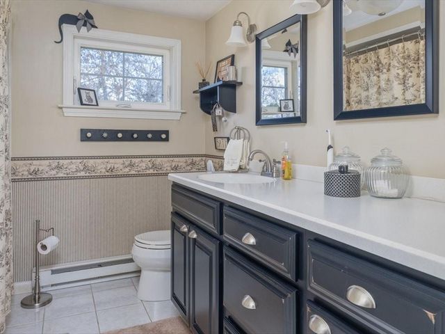 59 Spice Bush Trail, Narragansett, RI 02882