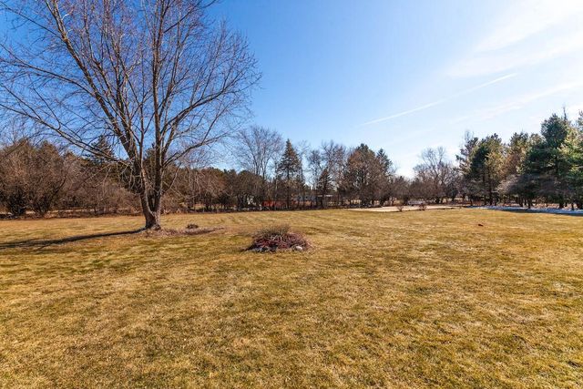 W318S3638 Perkins ROAD, Waukesha, WI 53189