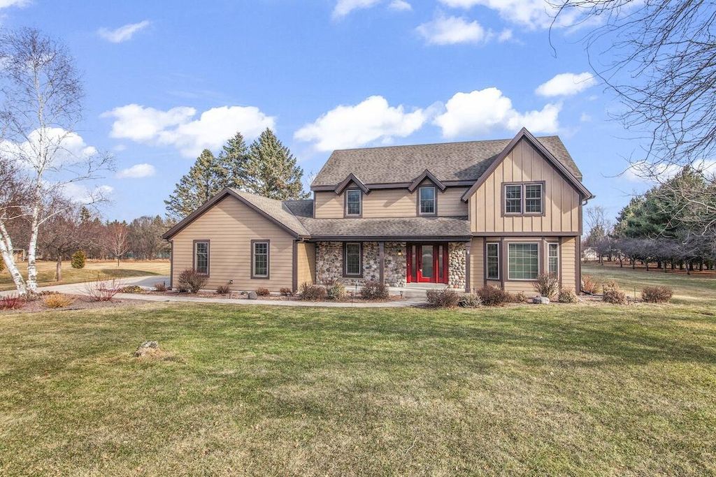 W318S3638 Perkins ROAD, Waukesha, WI 53189
