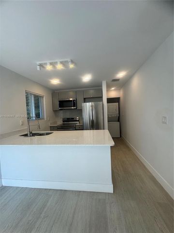 111 NW 7th Avenue, Dania Beach, FL 33004