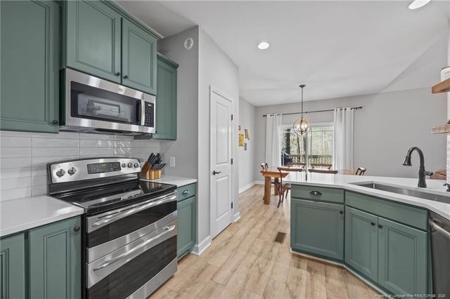 6 S Allyson Place, Vass, NC 28394