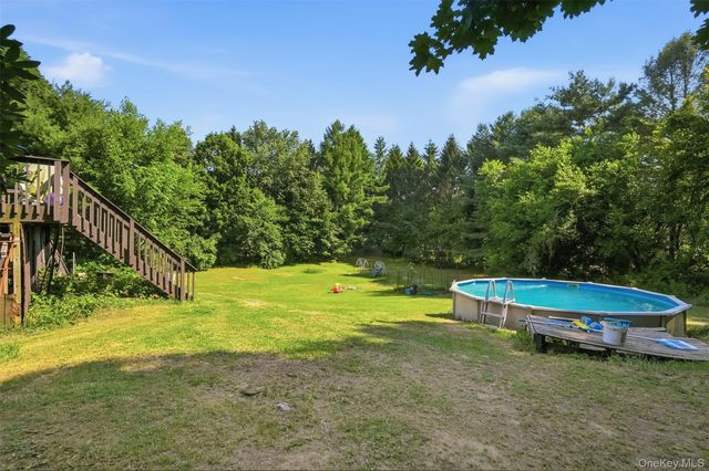 4 Riverside Drive, Pine Bush, NY 12566