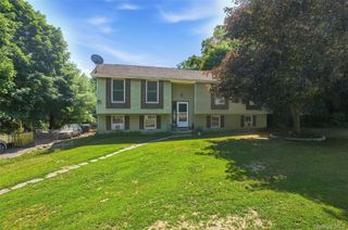 4 Riverside Drive, Pine Bush, NY 12566