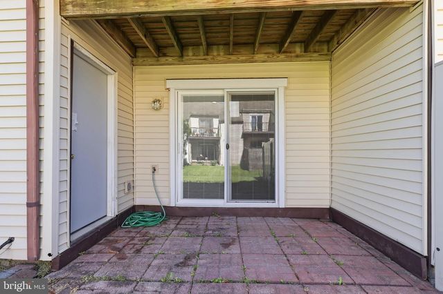 175 MONROE CT, Holland, PA 18966
