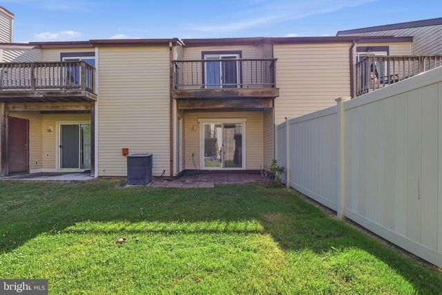 175 MONROE CT, Holland, PA 18966