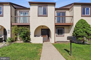 175 MONROE CT, Holland, PA 18966
