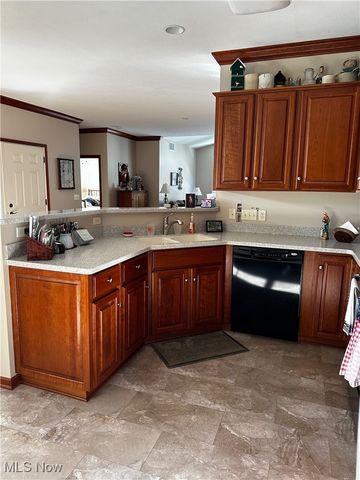 2452 Barrington Way 424, Wooster, OH 44691