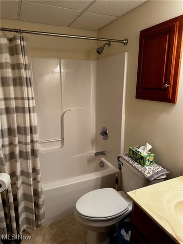 2452 Barrington Way 424, Wooster, OH 44691