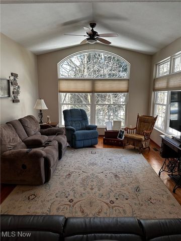 2452 Barrington Way 424, Wooster, OH 44691