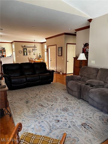 2452 Barrington Way 424, Wooster, OH 44691