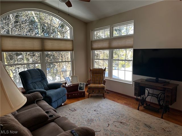 2452 Barrington Way 424, Wooster, OH 44691