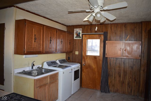 476 Carol Drive, Greenwood, IN 46143