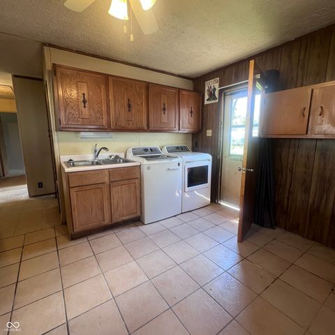 476 Carol Drive, Greenwood, IN 46143