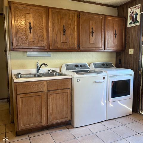 476 Carol Drive, Greenwood, IN 46143