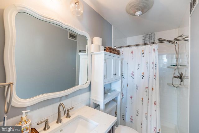 2978 E THOMPSON ST, Philadelphia, PA 19134