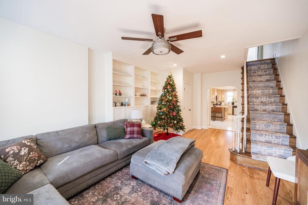 2978 E THOMPSON ST, Philadelphia, PA 19134