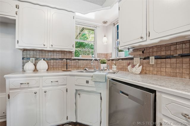 1636 S Pine Avenue, Broken Arrow, OK 74012