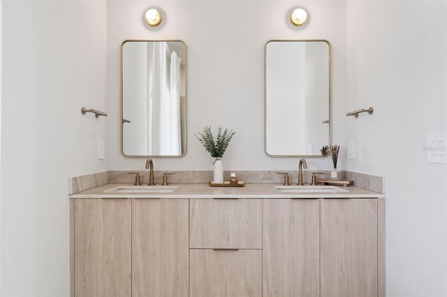 295 SKYFIELD COURT, Lady Lake, FL 32159