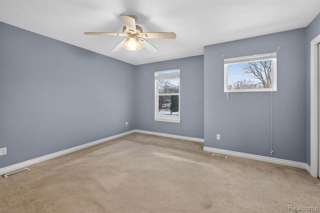 9399 Oakdale Street, Clay, MI 48001