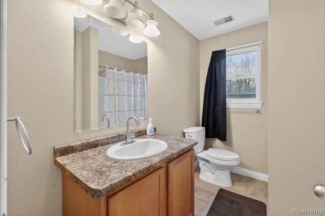 9399 Oakdale Street, Clay, MI 48001