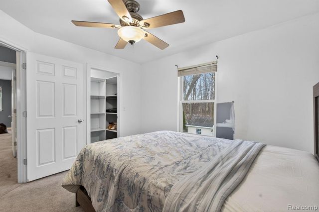 9399 Oakdale Street, Clay, MI 48001