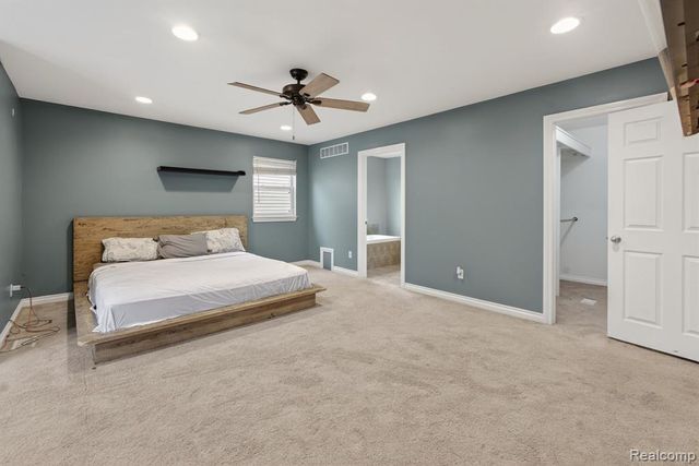 9399 Oakdale Street, Clay, MI 48001