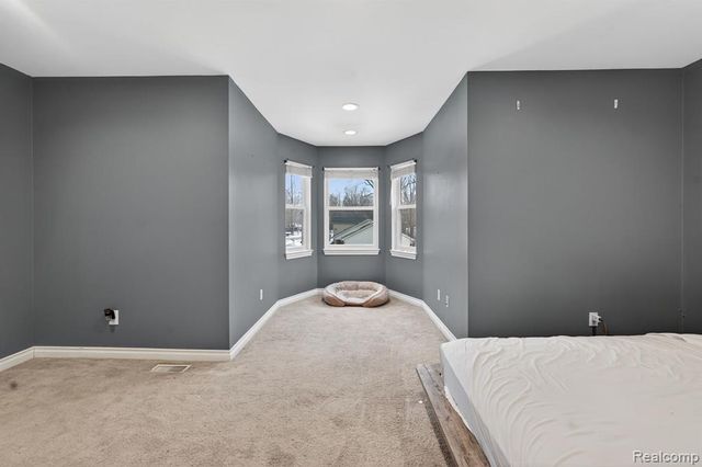 9399 Oakdale Street, Clay, MI 48001