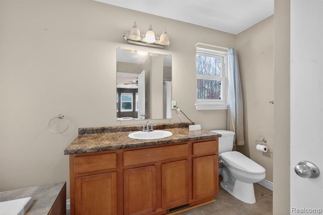 9399 Oakdale Street, Clay, MI 48001