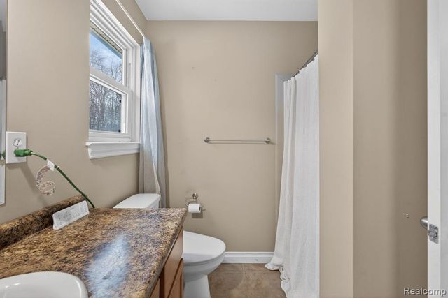 9399 Oakdale Street, Clay, MI 48001