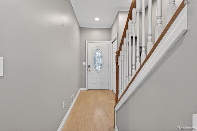 9399 Oakdale Street, Clay, MI 48001