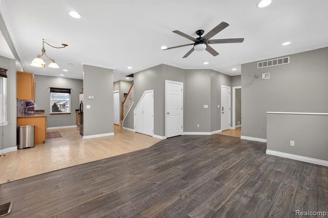 9399 Oakdale Street, Clay, MI 48001