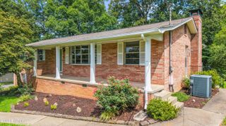 5121 Stonewood Drive, Knoxville, TN 37921