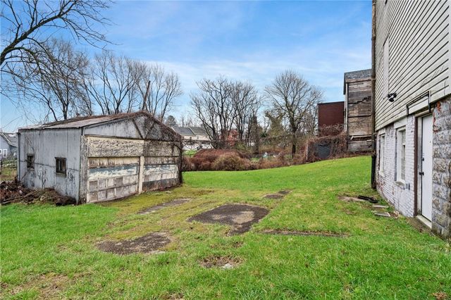 5149 Hillcrest St, Garfield, PA 15224