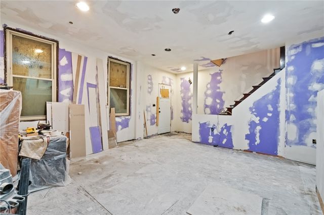 5149 Hillcrest St, Garfield, PA 15224