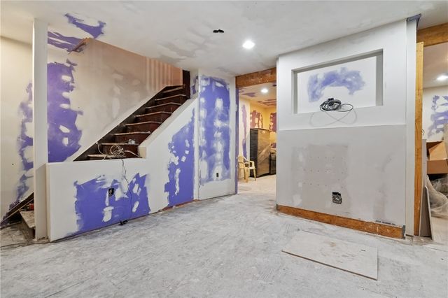 5149 Hillcrest St, Garfield, PA 15224