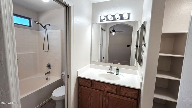 3566 S SETON Avenue, Gilbert, AZ 85297