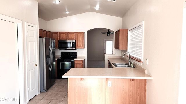 3566 S SETON Avenue, Gilbert, AZ 85297